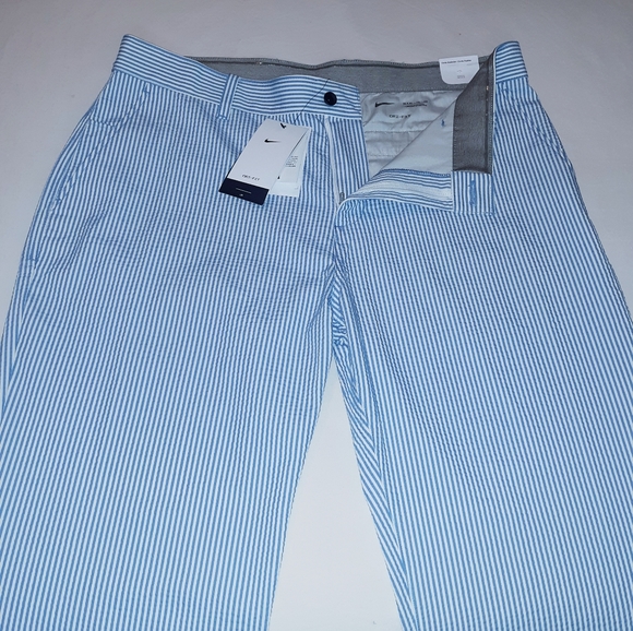 Nike Men's Dri-Fit Seersucker Standard Fit  Chino Pants - Picture 8 of 12